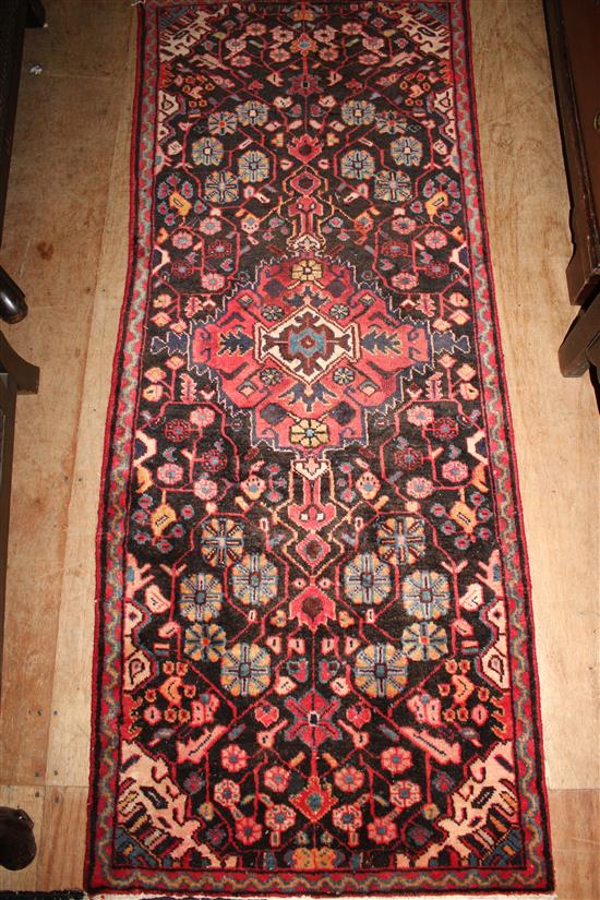 Hamadan rug 1.83 x 0.72(-)